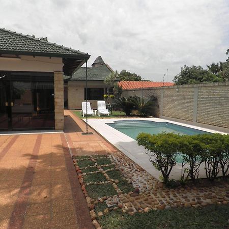 Hotel Las Residentas Luque Exterior foto